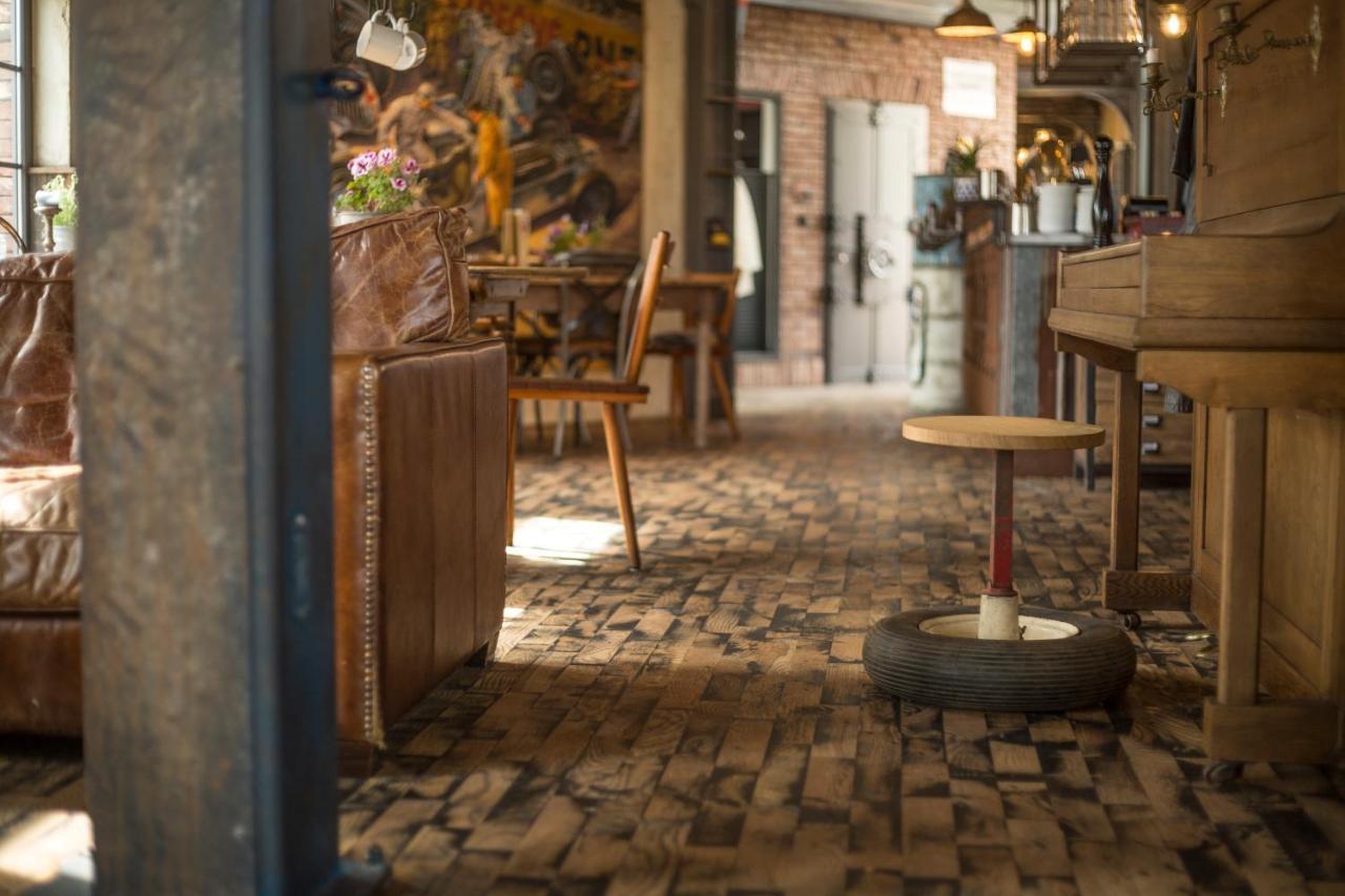 Motorworld Inn Warthausen Екстериор снимка
