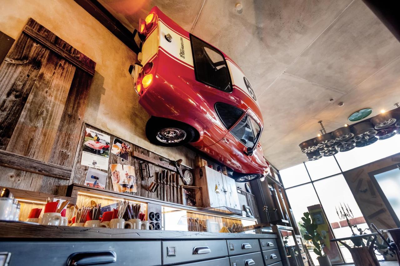 Motorworld Inn Warthausen Екстериор снимка