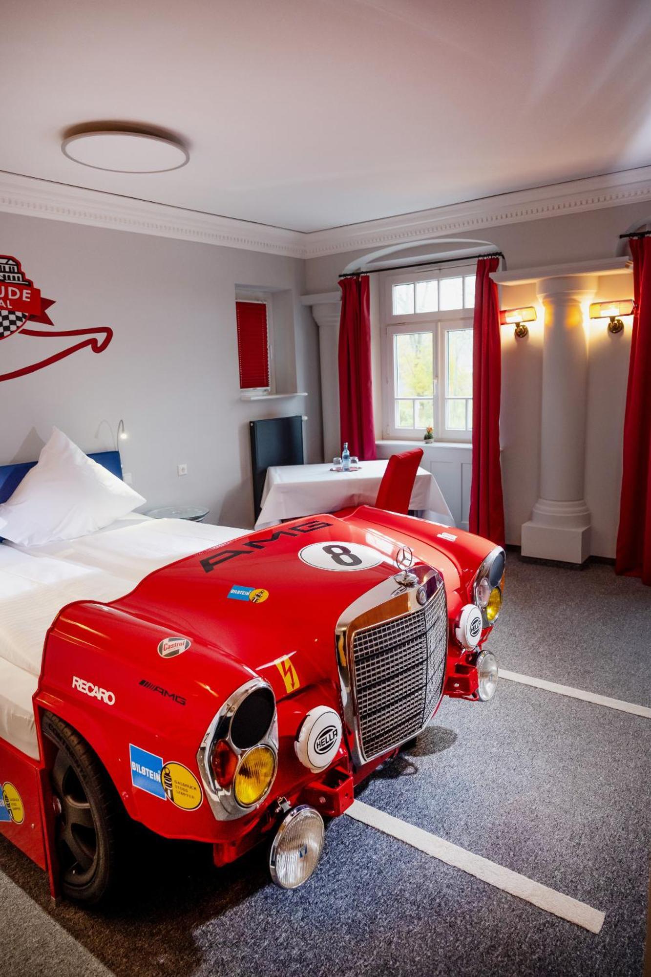 Motorworld Inn Warthausen Екстериор снимка