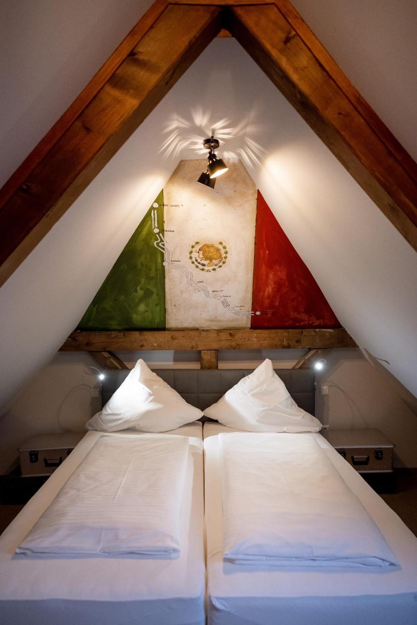 Motorworld Inn Warthausen Екстериор снимка